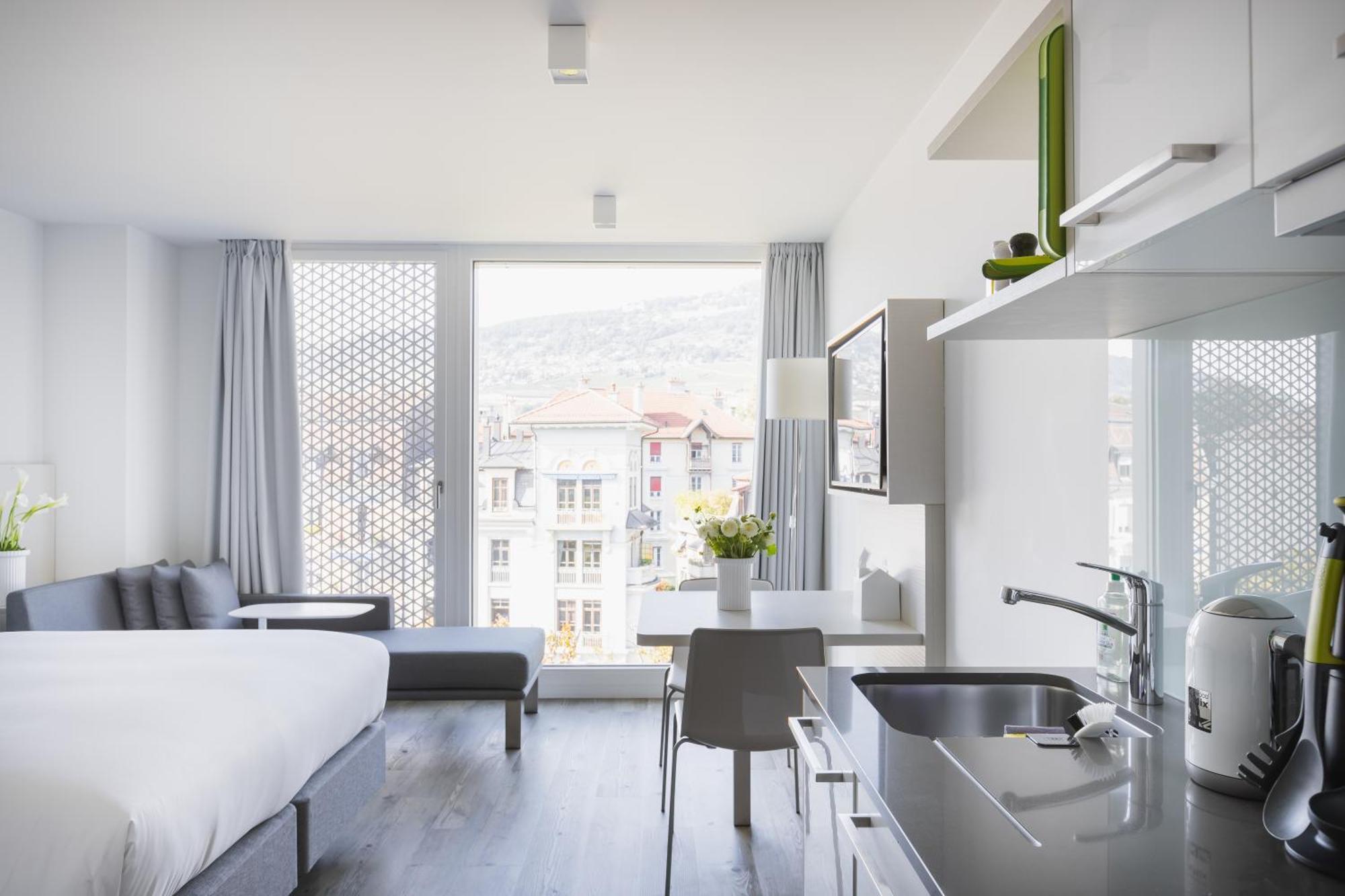 Base Vevey Hotel ภายนอก รูปภาพ