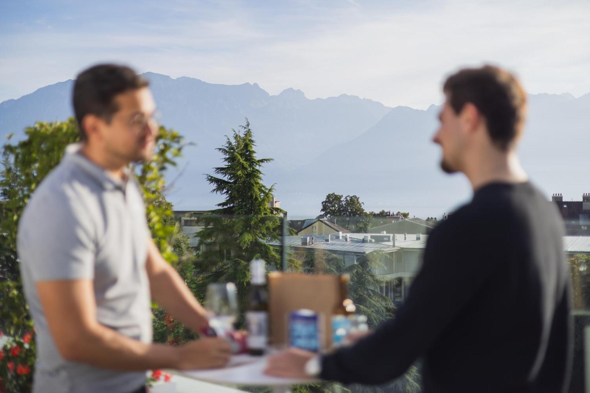 Base Vevey Hotel ภายนอก รูปภาพ