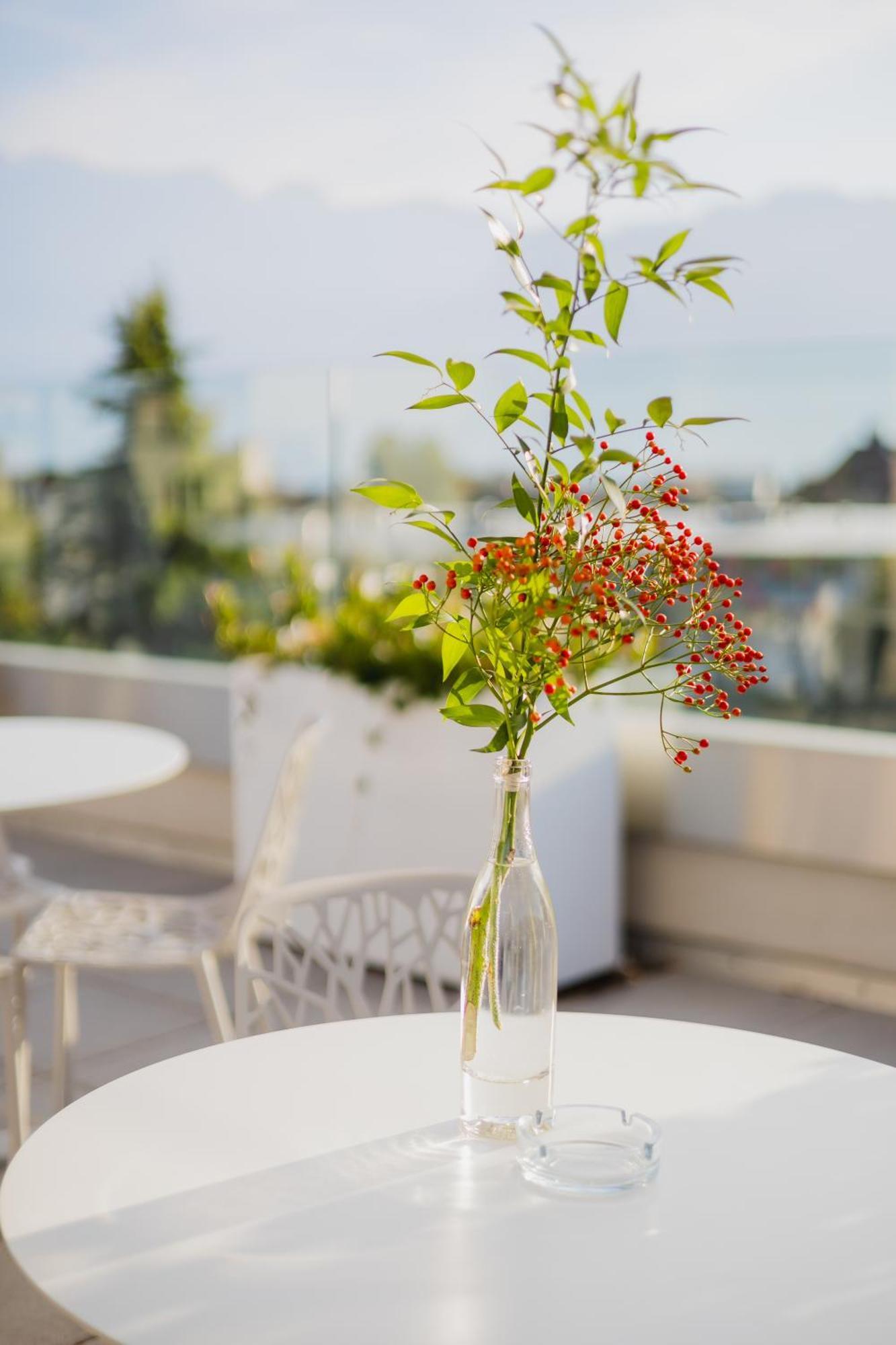 Base Vevey Hotel ภายนอก รูปภาพ